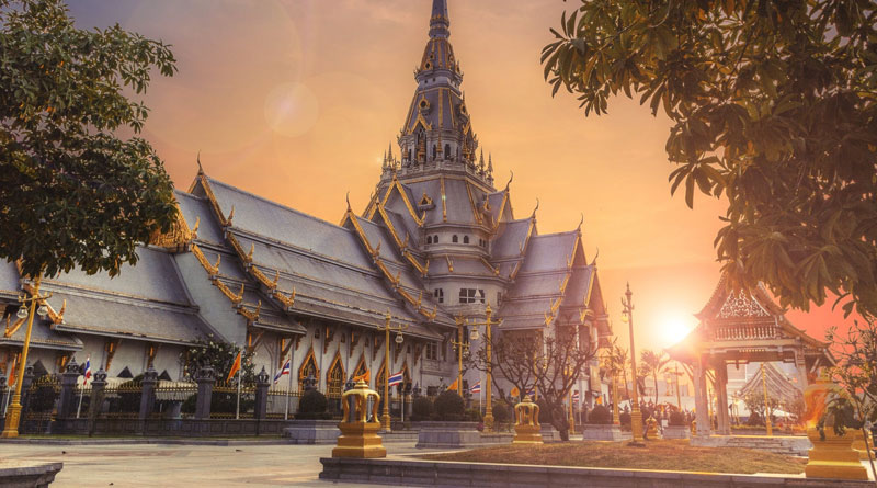 Travel Guide for Couples To The Most Beautiful Cities in Asia 14